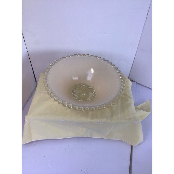 Vtg Ceiling Mount Shade,lace Pattern W/ Beaded Edge,Tan - Picture 4 of 4